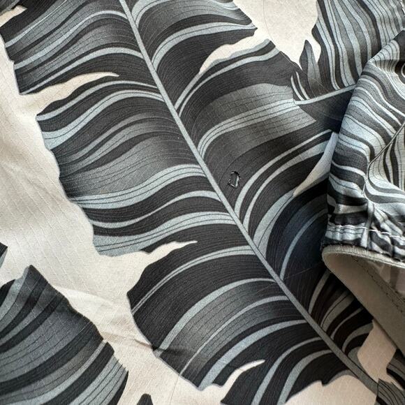 Herschel cream & green leaf print lightweight rain jacket size M - Picture 11 of 11